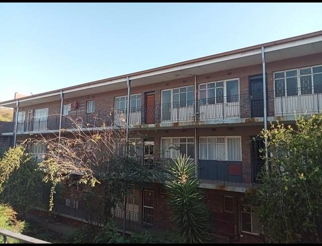 2 BEDROOM APARTMENT FOR SALE IN VANDERBIJLPARK CW 2